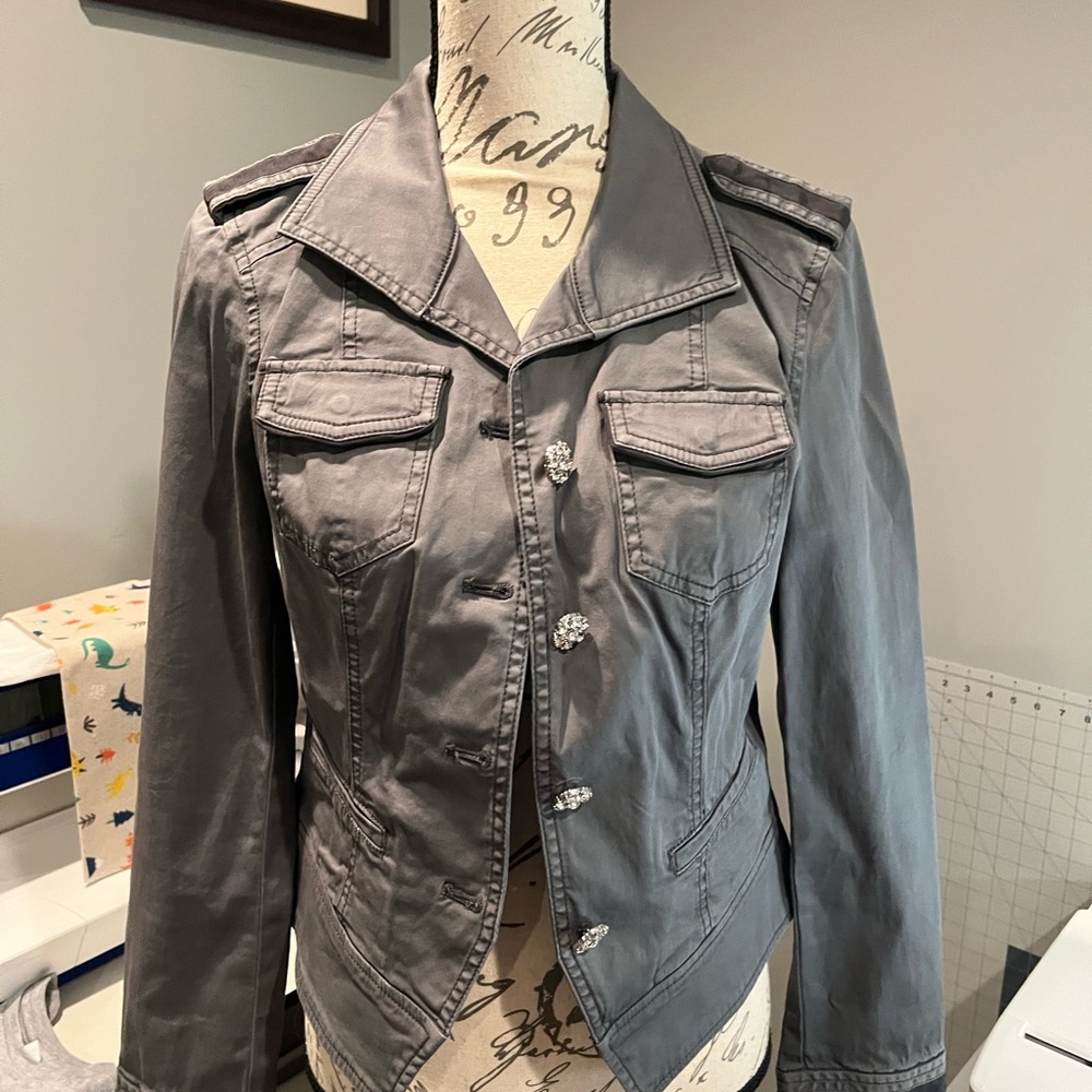 White House Black Market Gray Blazer Structured Shoulders